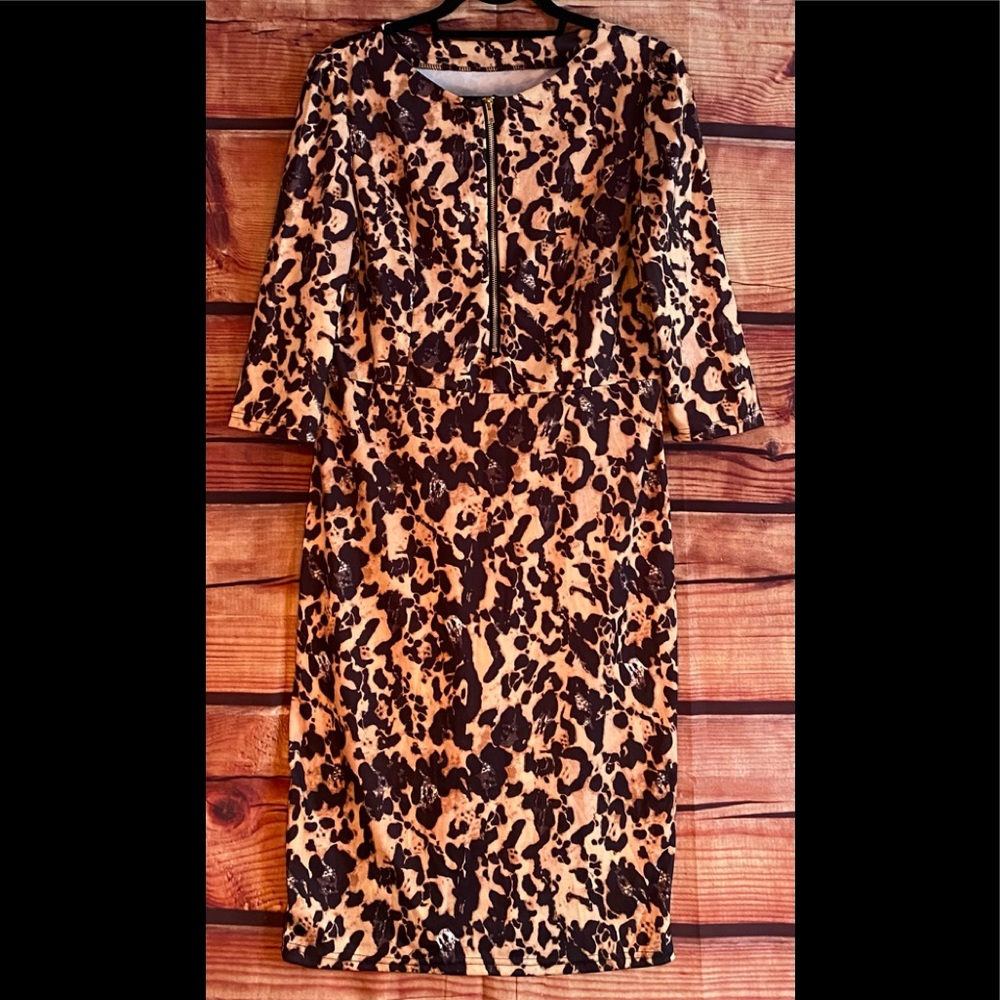 Sz XL Women’s Stretchy Midi Dress w/ 3/4 Length Sleeves and zip front detail